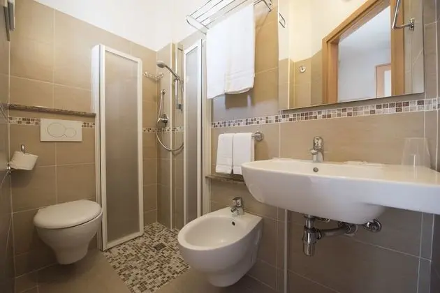 Deluxe Tek Büyük veya İki Ayrı Yataklı Oda, Balkon