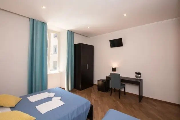 Comfort Üç Kişilik Oda, Banyolu/Duşlu