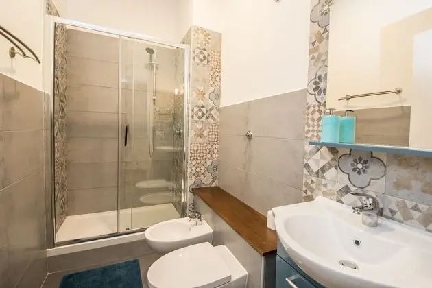 Comfort Üç Kişilik Oda, Banyolu/Duşlu