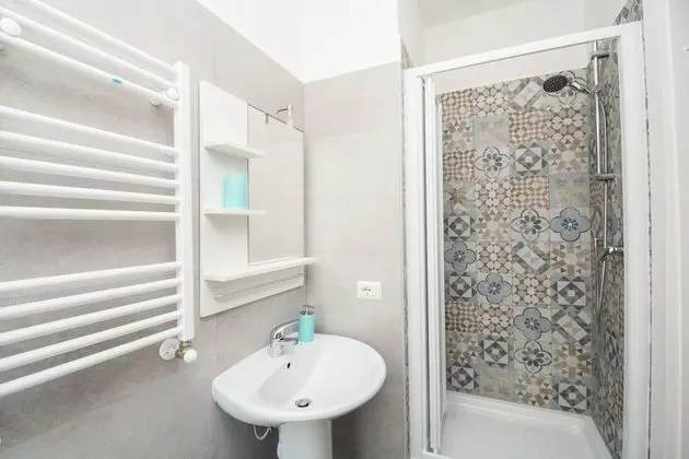 Standard Tek Büyük Yataklı Oda, Banyolu/Duşlu, Avlu Manzaralı