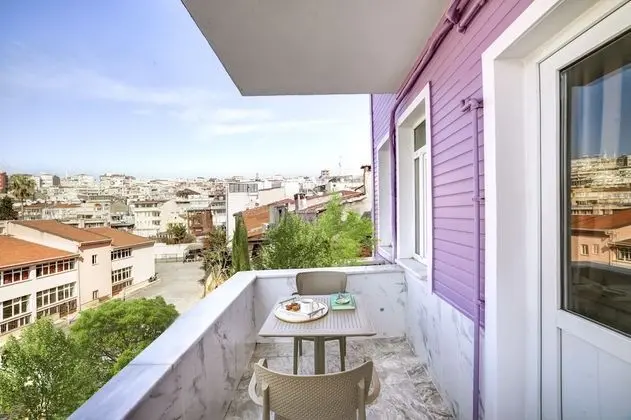 Deluxe Apartment