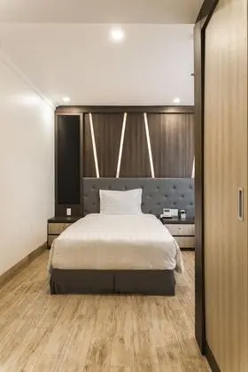 Deluxe Tek Büyük Yataklı Oda, Balkon, Şehir Manzaralı