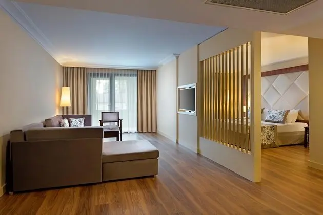 https://images.etstur.com/files/images/hotelImages/TR/216258/l/Seven-Seas-Hotel-Life-Kemer-Oda-337039.jpg