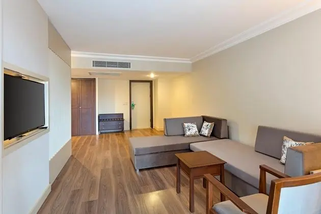 https://images.etstur.com/files/images/hotelImages/TR/216258/l/Seven-Seas-Hotel-Life-Kemer-Oda-337043.jpg