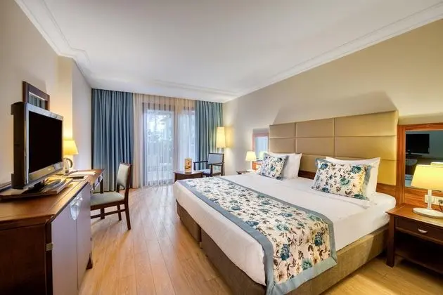 https://images.etstur.com/files/images/hotelImages/TR/216258/l/Seven-Seas-Hotel-Life-Kemer-Oda-338104.jpg