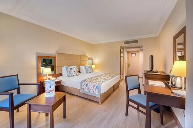 https://images.etstur.com/files/images/hotelImages/TR/216258/l/Seven-Seas-Hotel-Life-Kemer-Oda-338105.jpg