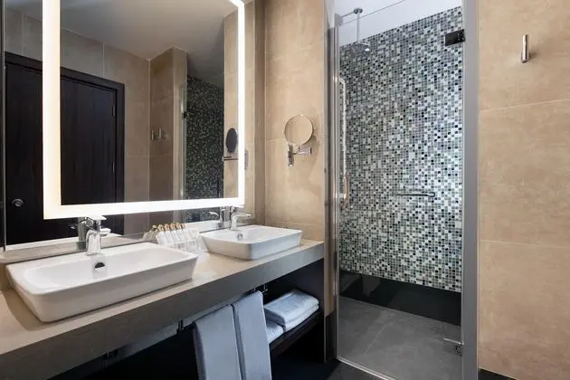 https://images.etstur.com/files/images/hotelImages/TR/216258/l/Seven-Seas-Hotel-Life-Kemer-Oda-338116.jpg