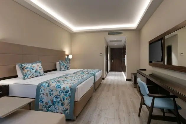 https://images.etstur.com/files/images/hotelImages/TR/216258/l/Seven-Seas-Hotel-Life-Kemer-Oda-338117.jpg