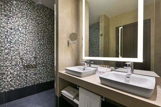 https://images.etstur.com/imgproxy/resize/2560x1440/files/images/hotelImages/etsrooms/1133/Seven_Seas_Hotel_Life_Kemer_20241107151709_3.jpg