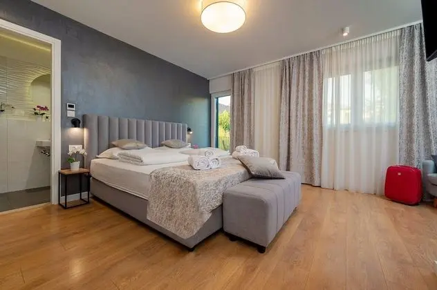 Deluxe Tek Büyük veya İki Ayrı Yataklı Oda, Balkon, Bahçe Manzaralı (3)
