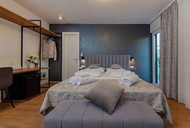 Deluxe Tek Büyük veya İki Ayrı Yataklı Oda, Balkon, Bahçe Manzaralı (3)