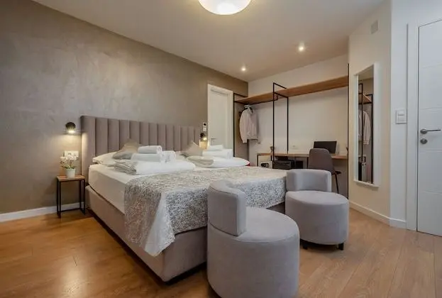 Deluxe Tek Büyük veya İki Ayrı Yataklı Oda, Balkon, Şehir Manzaralı (2)