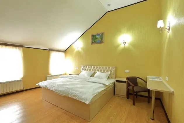Deluxe Tek Büyük Yataklı Oda