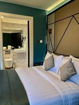 Comfort Tek Büyük Yataklı Oda