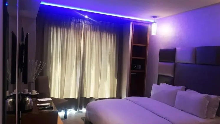 Superior Tek Büyük Yataklı Oda