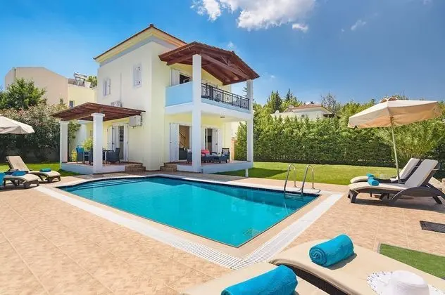 Villa (for six people)