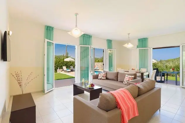Villa (for six people)