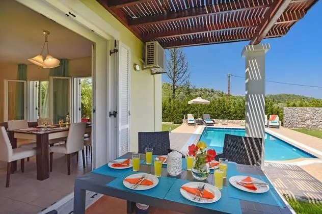 Villa (for six people)