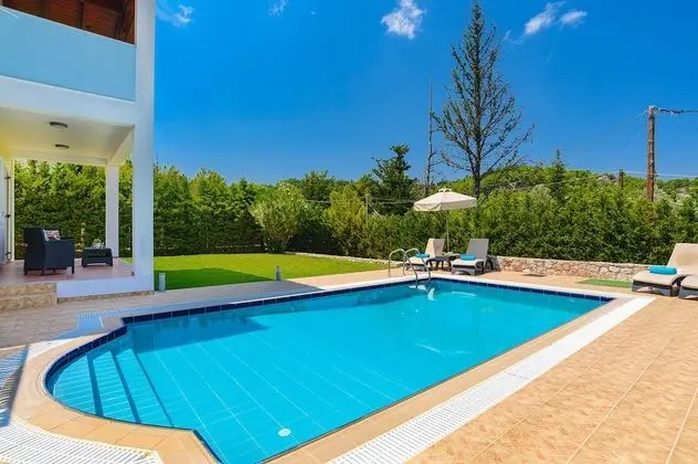 Villa (for six people)