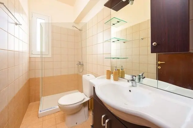 Villa (for six people)