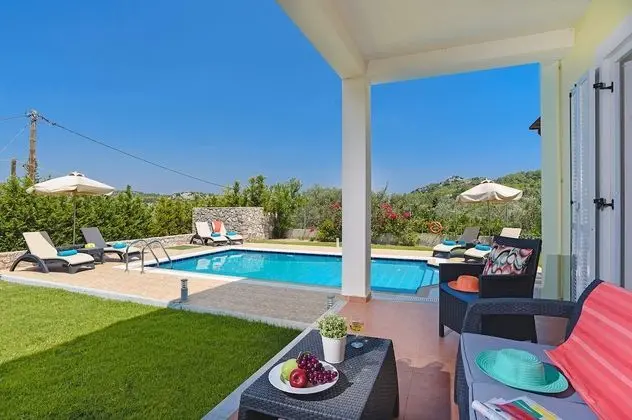 Villa (for six people)