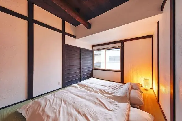 Ev (Second Floor)