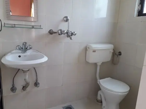 Standard Tek Büyük veya İki Ayrı Yataklı Oda, Sigara İçilebilir