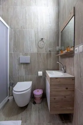 Traditional Tek Büyük Yataklı Oda