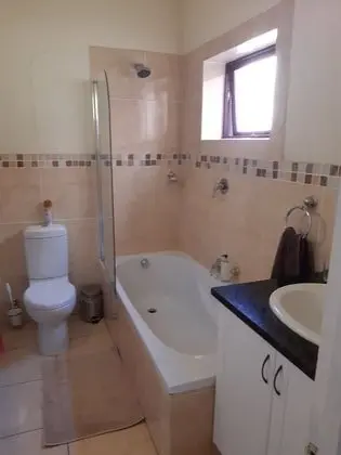 Deluxe Tek Büyük Yataklı Oda, 1 Yatak Odası, Bahçeli