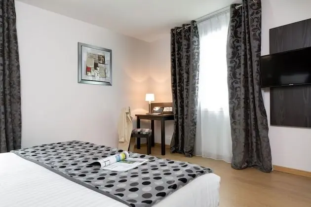 Comfort Tek Büyük veya İki Ayrı Yataklı Oda