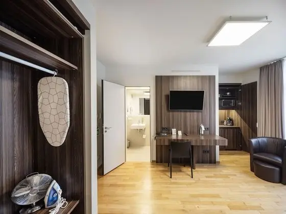 Basic Tek Büyük veya İki Ayrı Yataklı Oda, Balkon