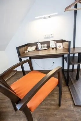 Business Tek Büyük Yataklı Oda