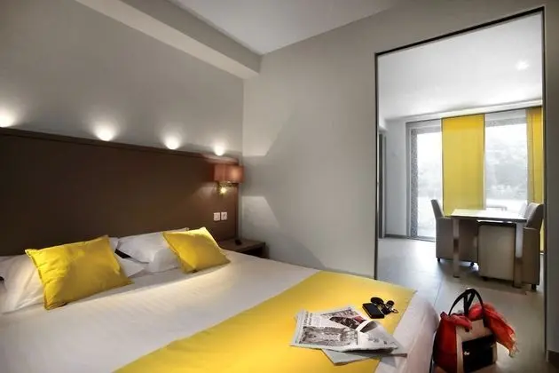 Deluxe Süit, Havuz Manzaralı