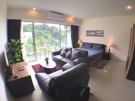 Deluxe Studio