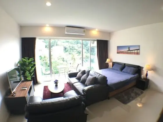 Deluxe Studio