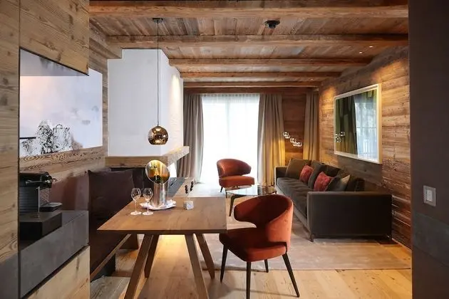 Family Suite, Balcony, Mountain View, Fireplace