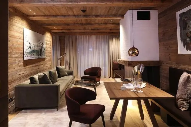 Senior Suite
