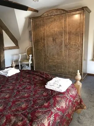 Büyük Yataklı Tek Kişilik Oda