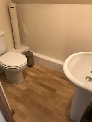 Büyük Yataklı Tek Kişilik Oda