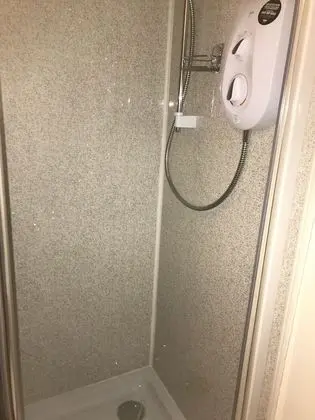 Büyük Yataklı Tek Kişilik Oda
