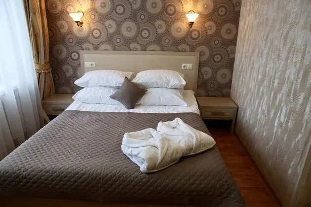 Standard Tek Büyük Yataklı Oda