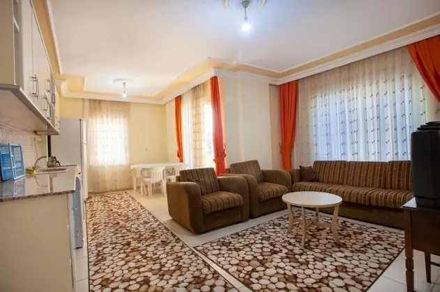 1+1 Daire, Bahçe Manzaralı, Havuzlu