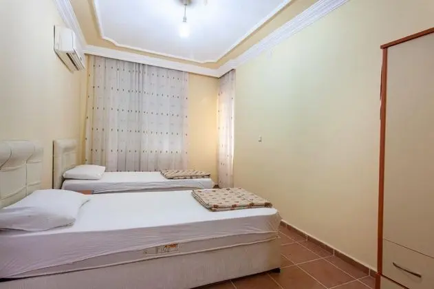 2+1 Daire, Bahçe Manzaralı, Havuzlu