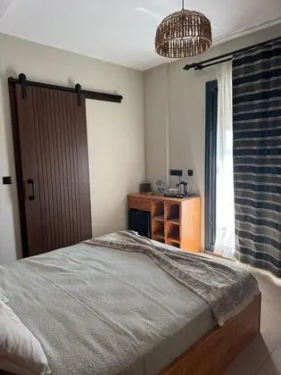 Standart Oda, Havuz ve Bahçe Manzaralı, 1. Kat