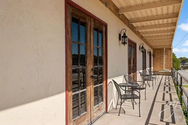 Buffalo River Balcony King Suite