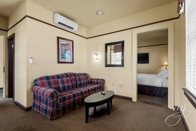 Historic King Suite