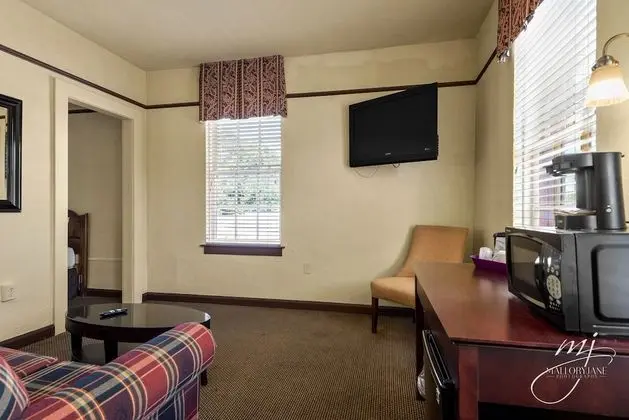 Historic King Suite