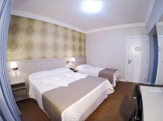 Deluxe Üç Kişilik Oda