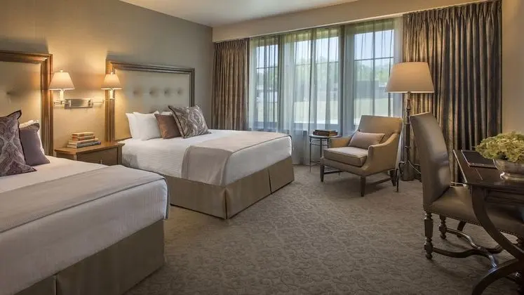 Oda, 2 Büyük (Queen) Boy Yatak (Accessible Double Queen)