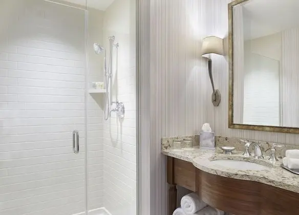 Oda, 2 Büyük (Queen) Boy Yatak (Accessible Double Queen)